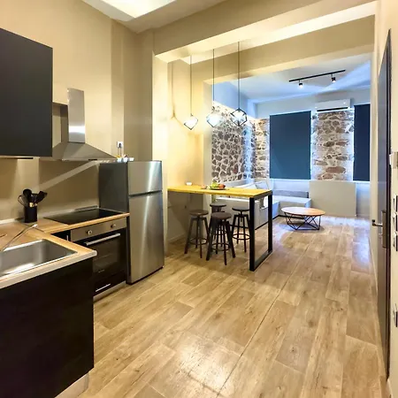 Noho Boutique , Premium Living Dikeou 8-3